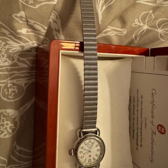 Retro, bracelet style Michele watch - Picture 4 of 6